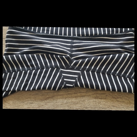 🚫SOLD🚫Lululemon parallel stripe wunder under 2 - Picture 5 of 7